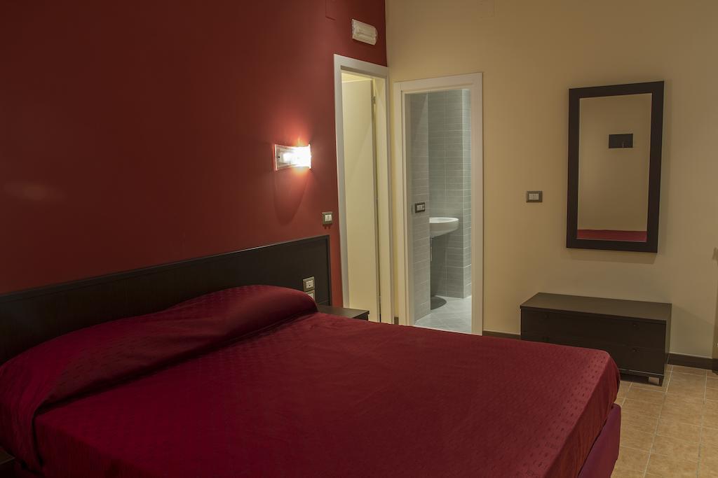 Bed and Breakfast Duomo 89 Neapel Zimmer foto