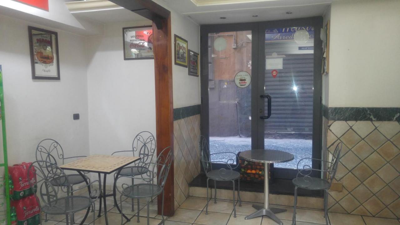Bed and Breakfast Duomo 89 Neapel Exterior foto